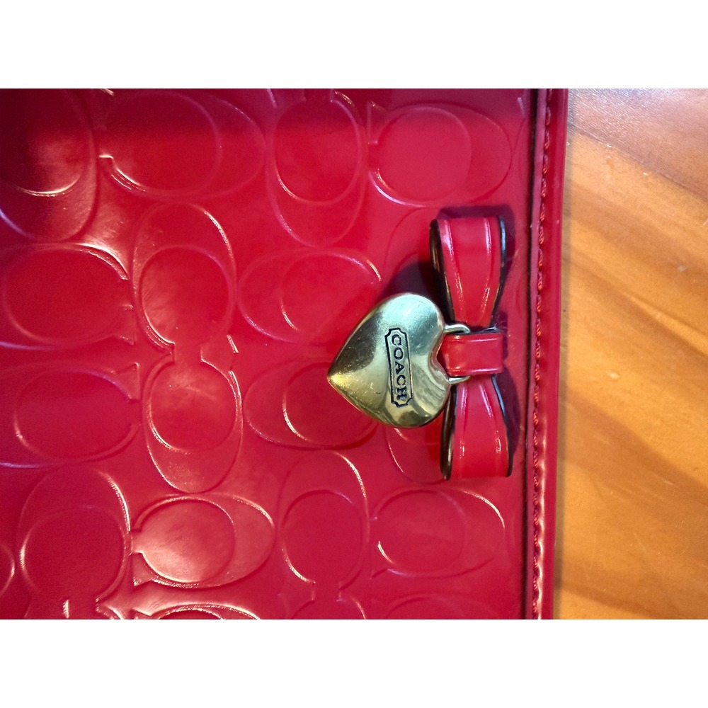 Coach Signature Embossed Patent Leather Wristlet and Card Holder Set Bow Heart - Picture 8 of 8
